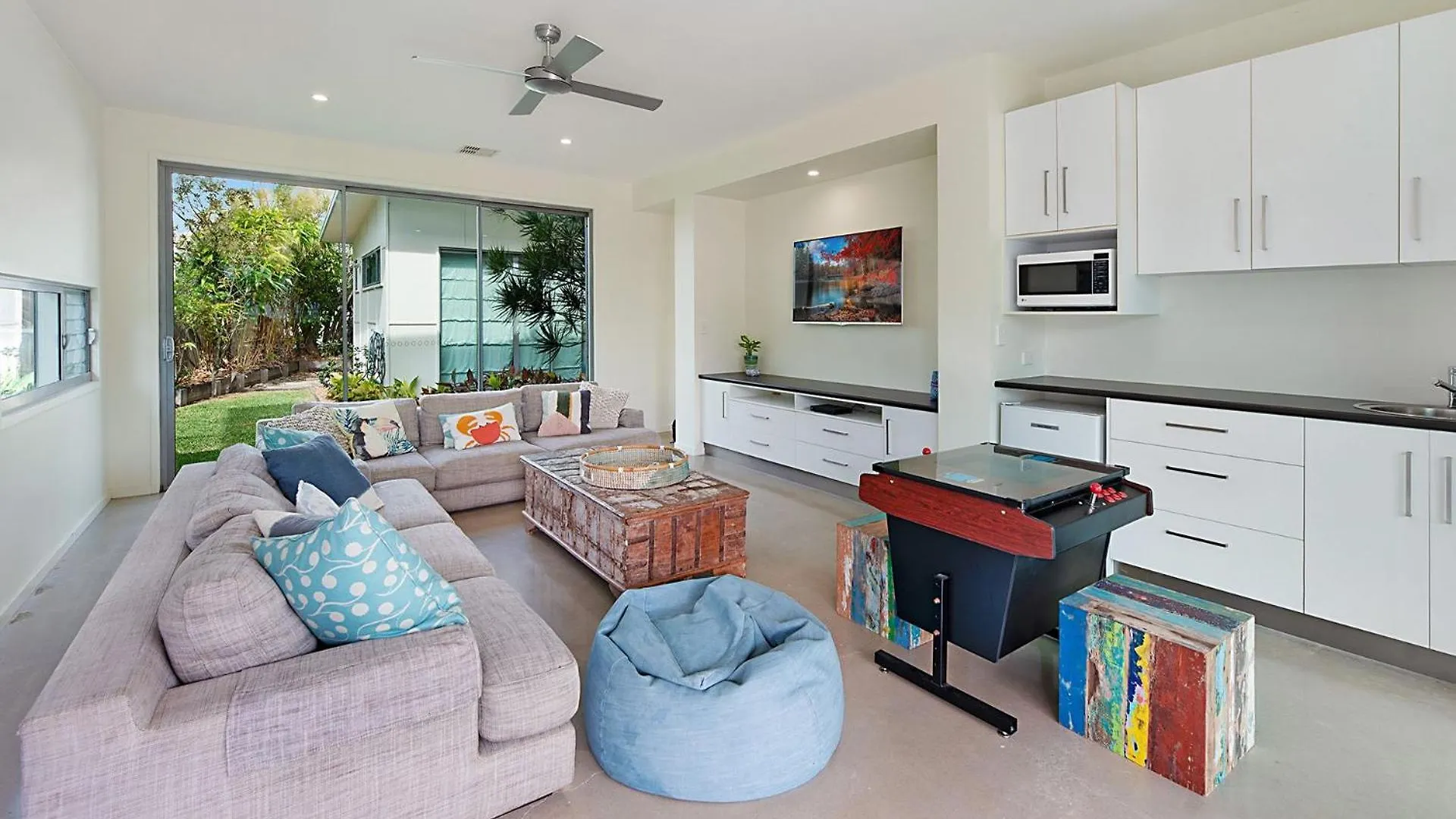 4 Mackay Street Dicky Beach Caloundra 0*,  Australia