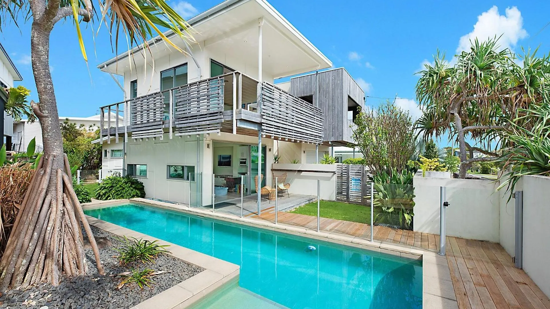 4 Mackay Street Dicky Beach Caloundra