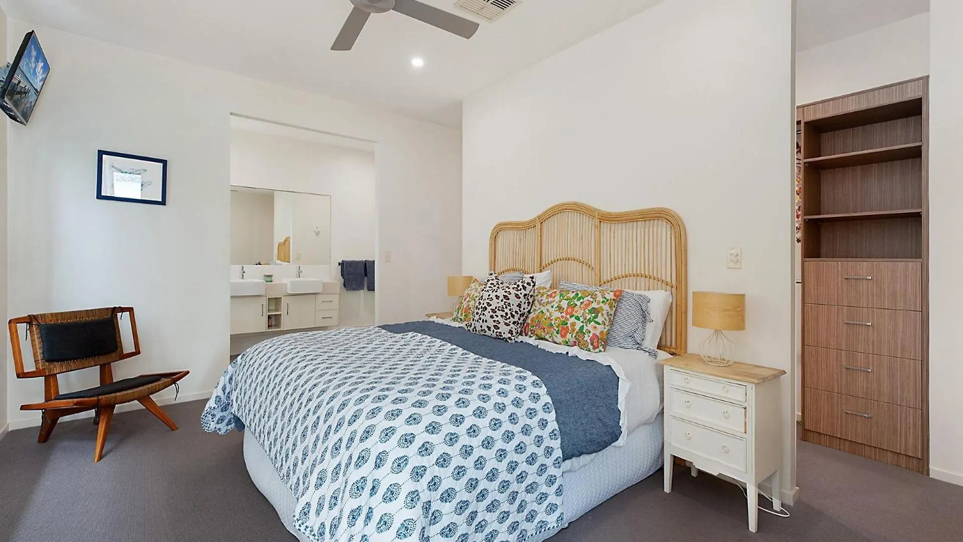 Holiday home 4 Mackay Street Dicky Beach Caloundra Australia